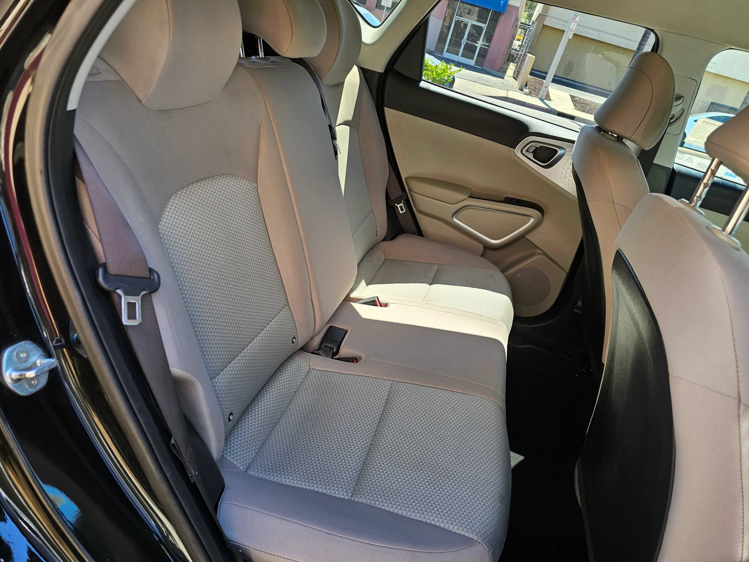 Used 2023 Kia Soul LX FWD image 23