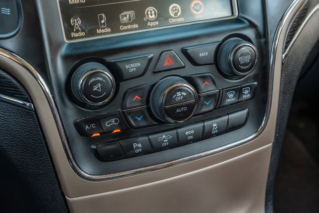 Used 2015 Jeep Grand Cherokee Summit w/ Platinum Series Group AWD/4WD image 29