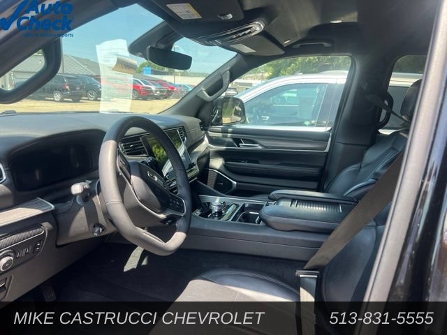 Used 2024 Jeep Wagoneer Series III AWD/4WD image 6