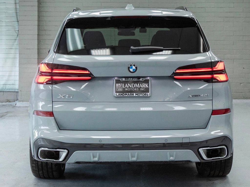 Used 2026 BMW X5 xDrive40i w/ M Sport Package image 32