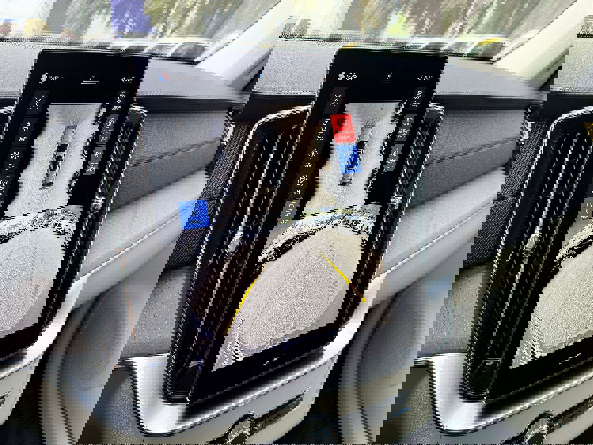 New 2026 Volvo XC90 B6 Ultra w/ Protection Package image 23