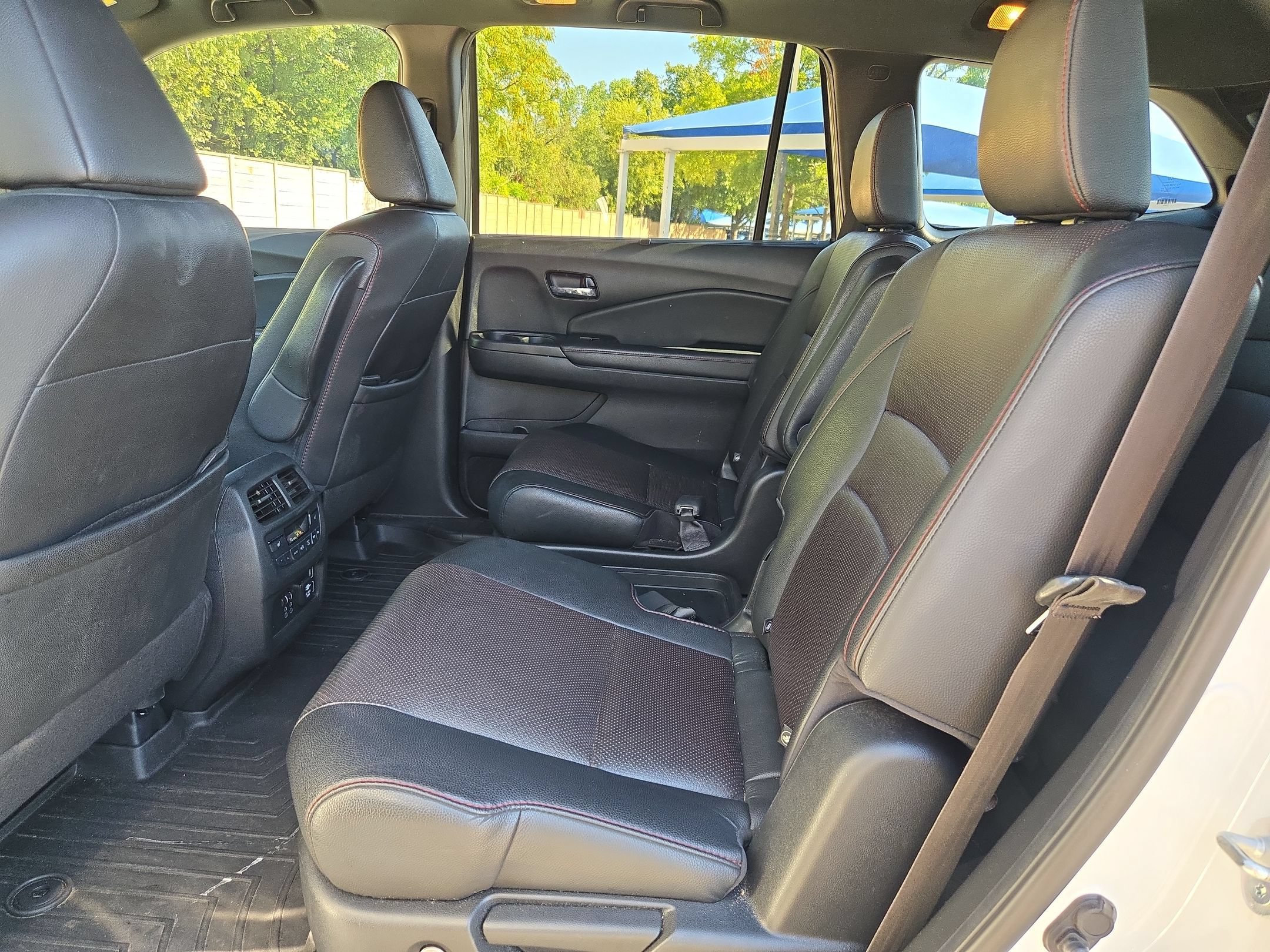 Used 2021 Honda Pilot Black Edition image 14