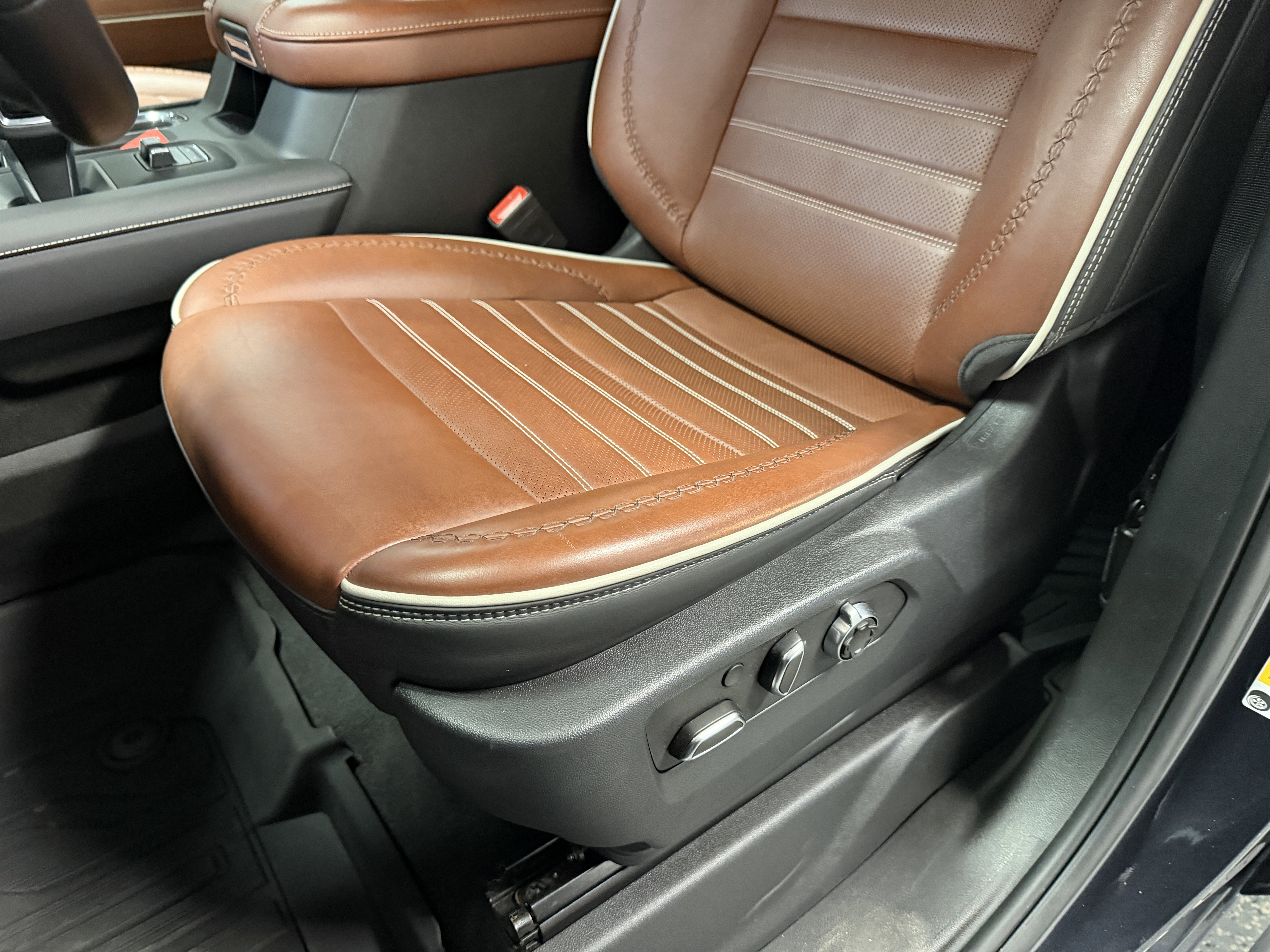 Used 2023 GMC Sierra 1500 Denali Ultimate image 23