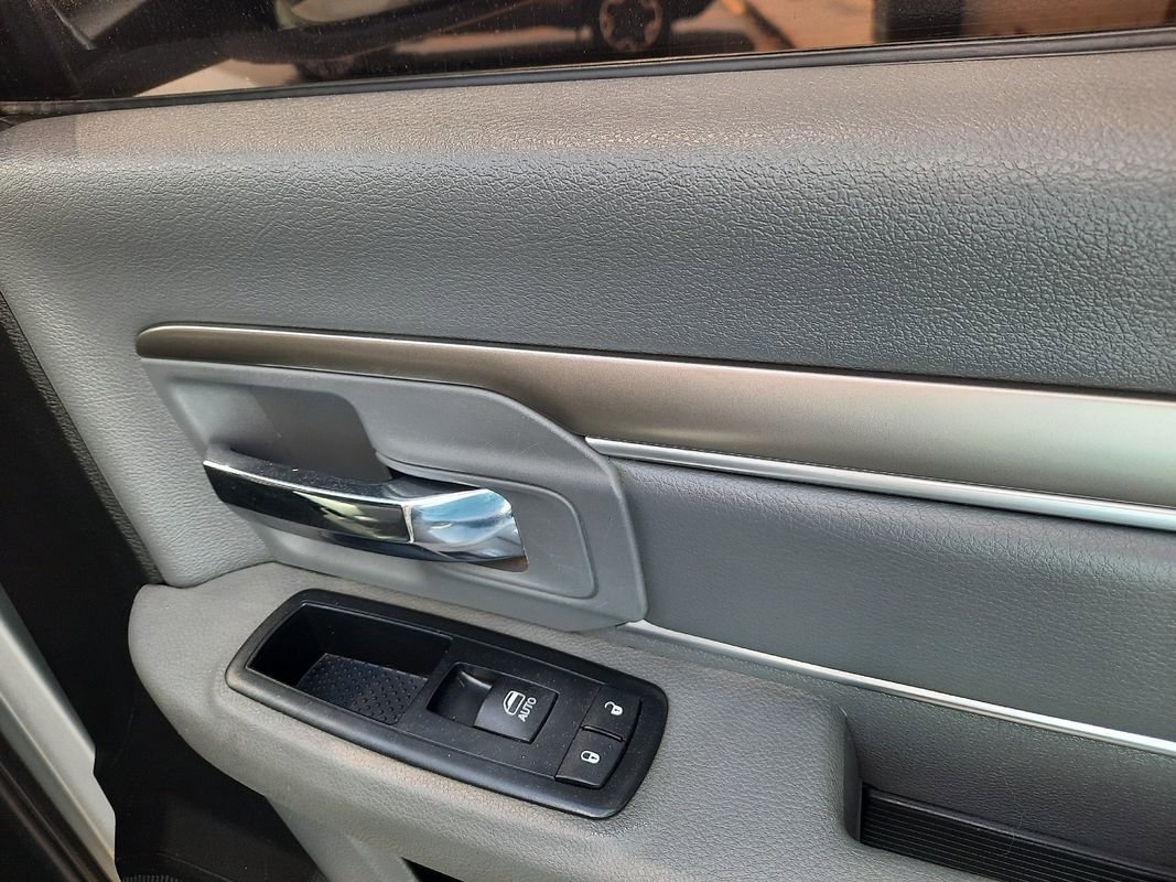 Used 2015 RAM 1500 Big Horn RWD image 13