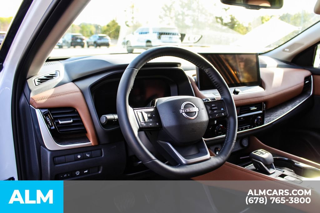 Used 2025 Nissan Rogue Platinum w/ Platinum Premium Package FWD image 33