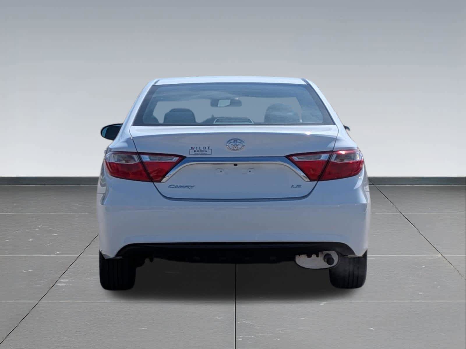 Used 2015 Toyota Camry LE FWD image 4