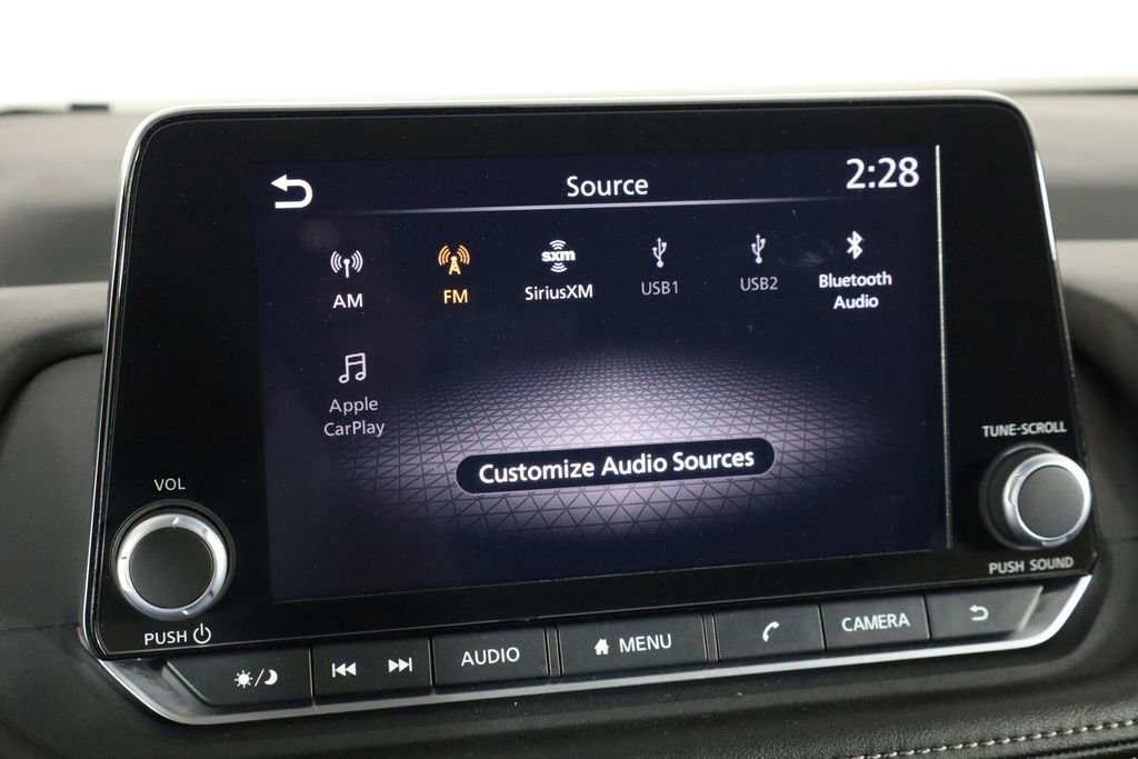 Used 2025 Nissan Rogue S image 28