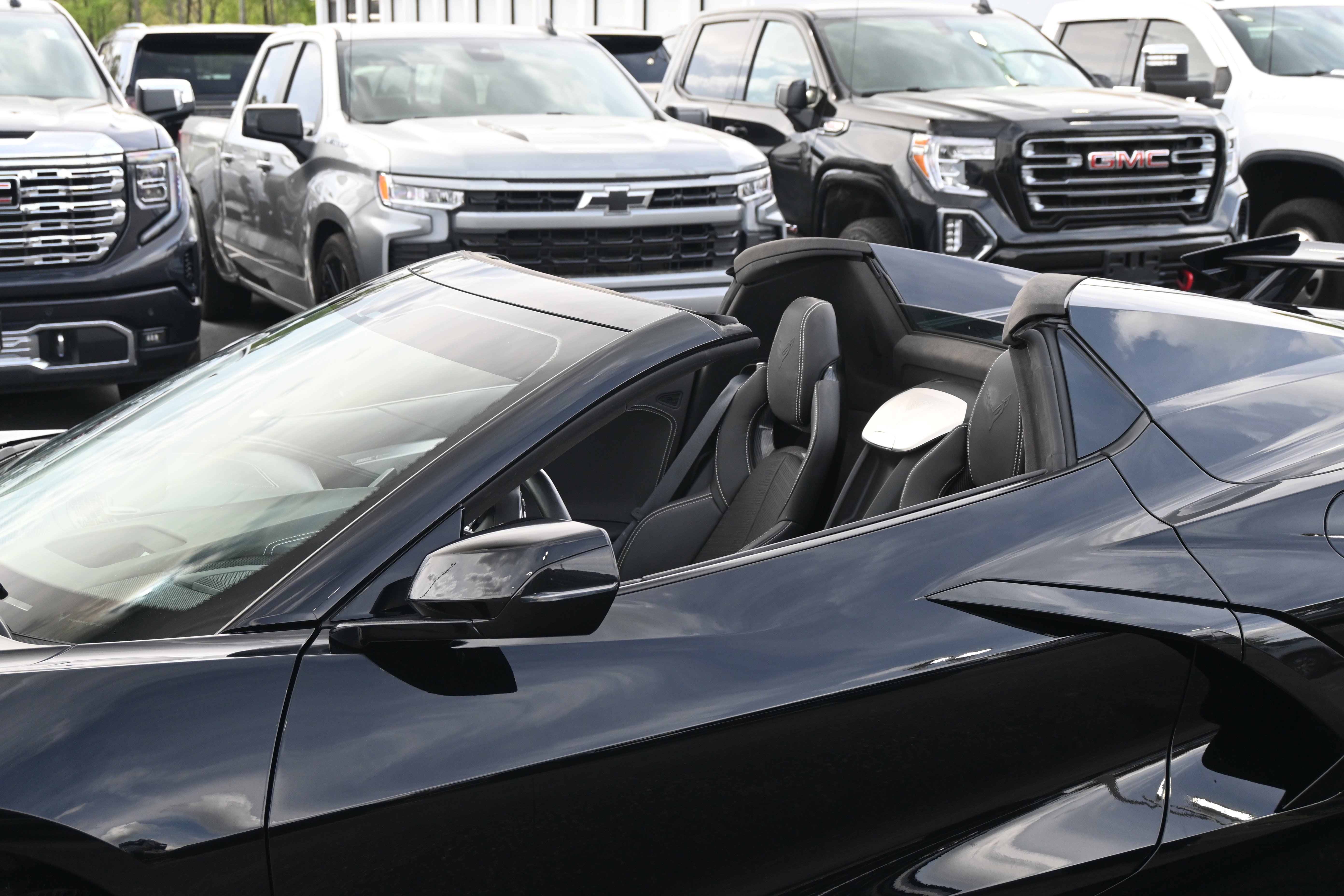 Used 2023 Chevrolet Corvette Stingray Premium Conv w/ Z51 Performance Package image 8