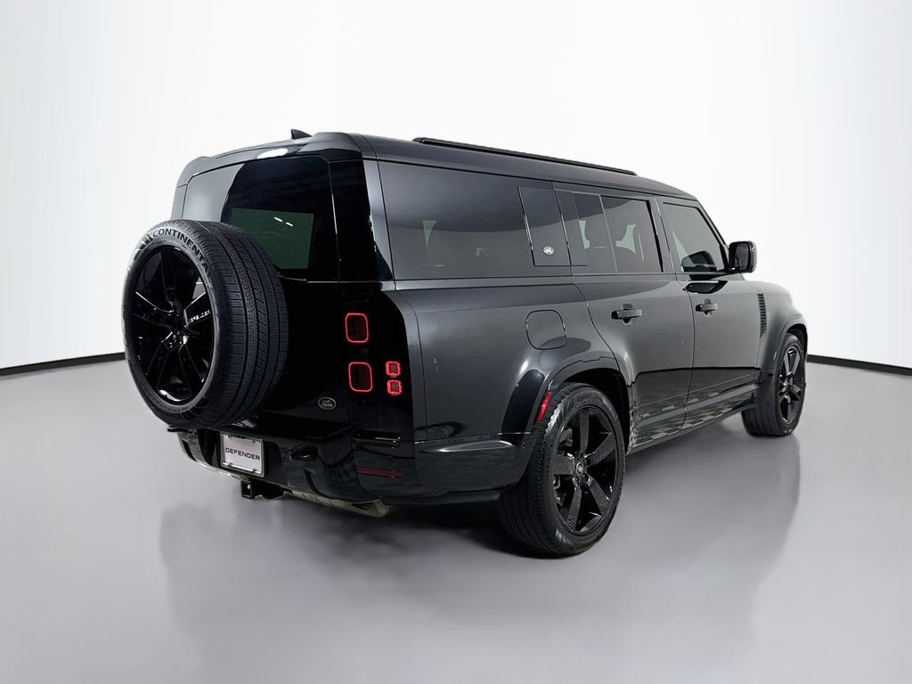 Certified 2023 Land Rover Defender 130 X-Dynamic SE AWD/4WD image 5
