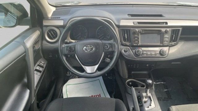Used 2018 Toyota RAV4 XLE AWD/4WD image 17