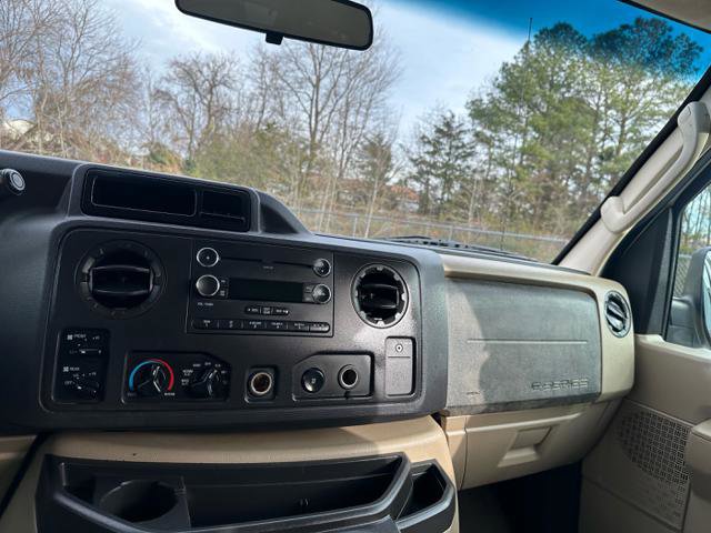 Used 2011 Ford E-350 and Econoline 350 XLT image 12