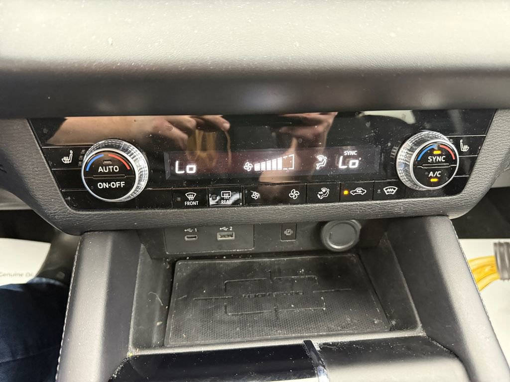 Used 2024 Mitsubishi Outlander SE image 33