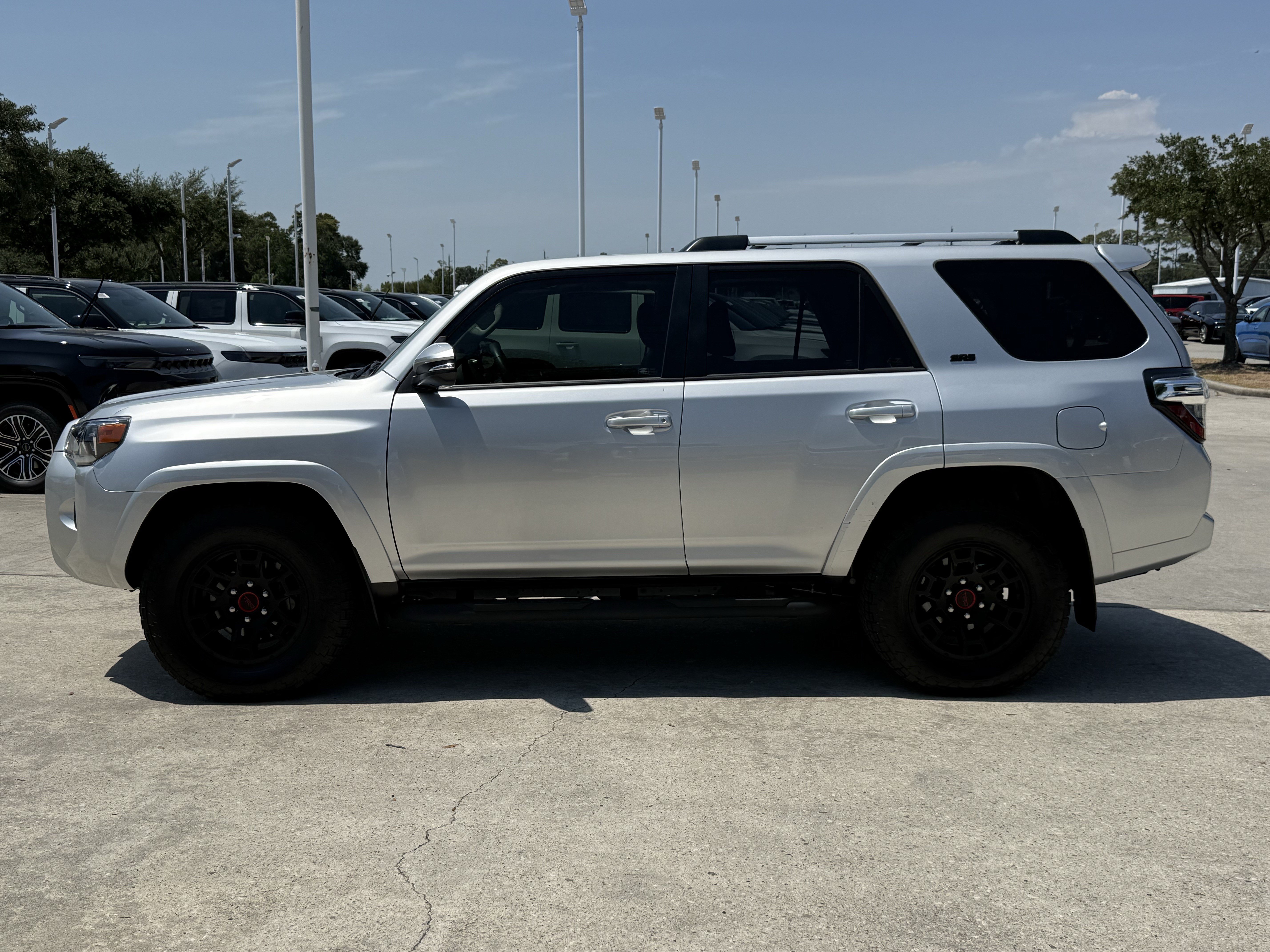 Used 2024 Toyota 4Runner SR5 Premium w/ Moonroof Package RWD image 8