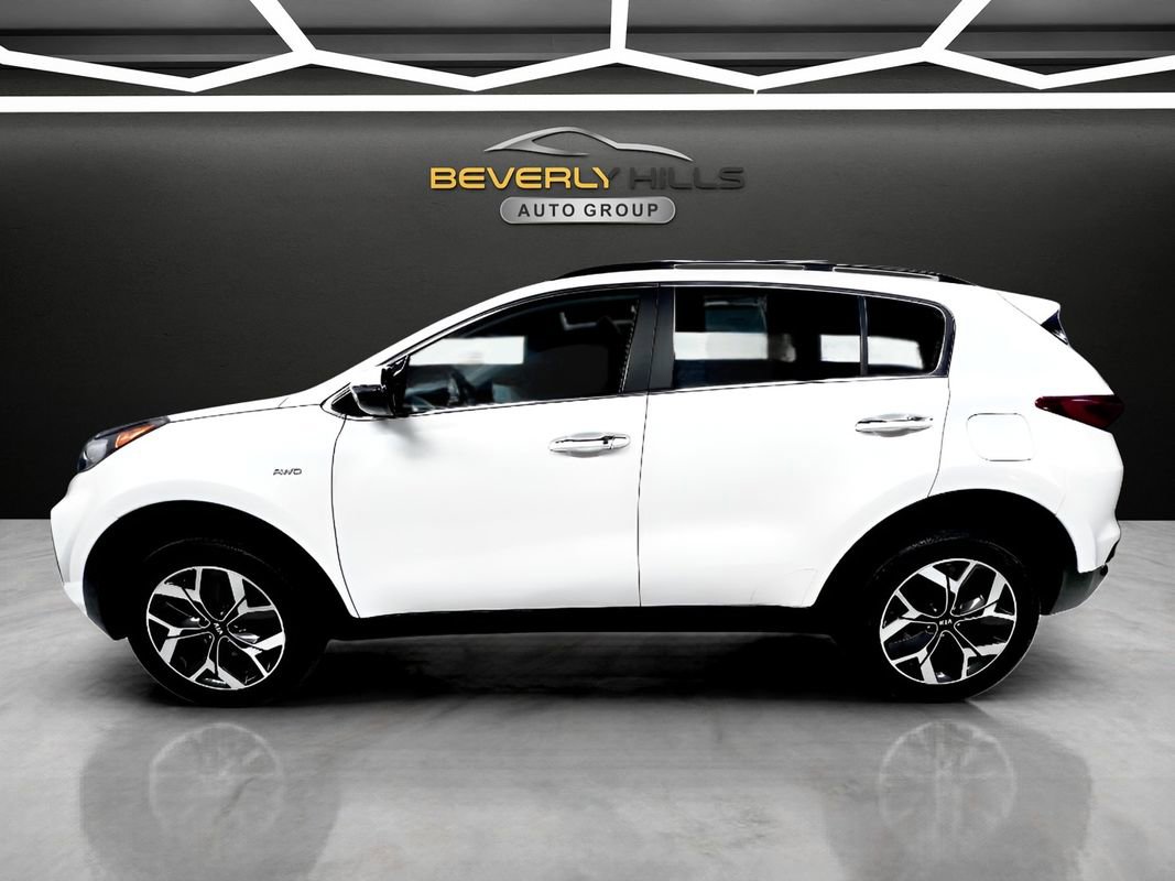 Used 2022 Kia Sportage EX AWD/4WD image 2