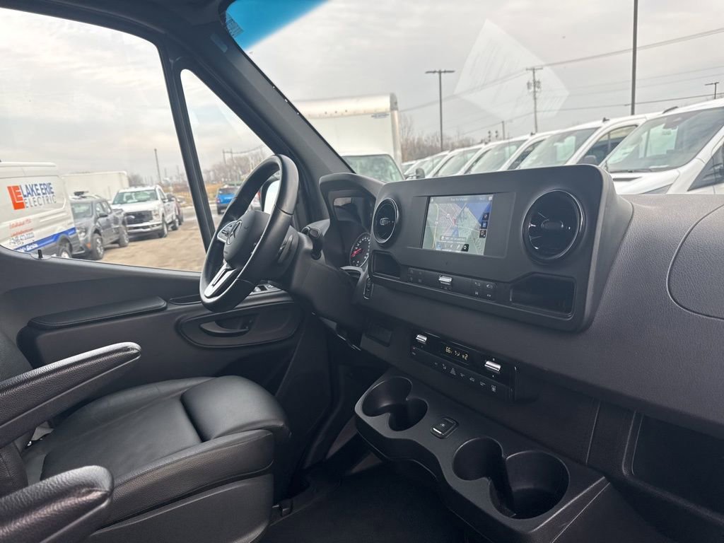 Used 2022 Mercedes-Benz Sprinter 2500 image 31