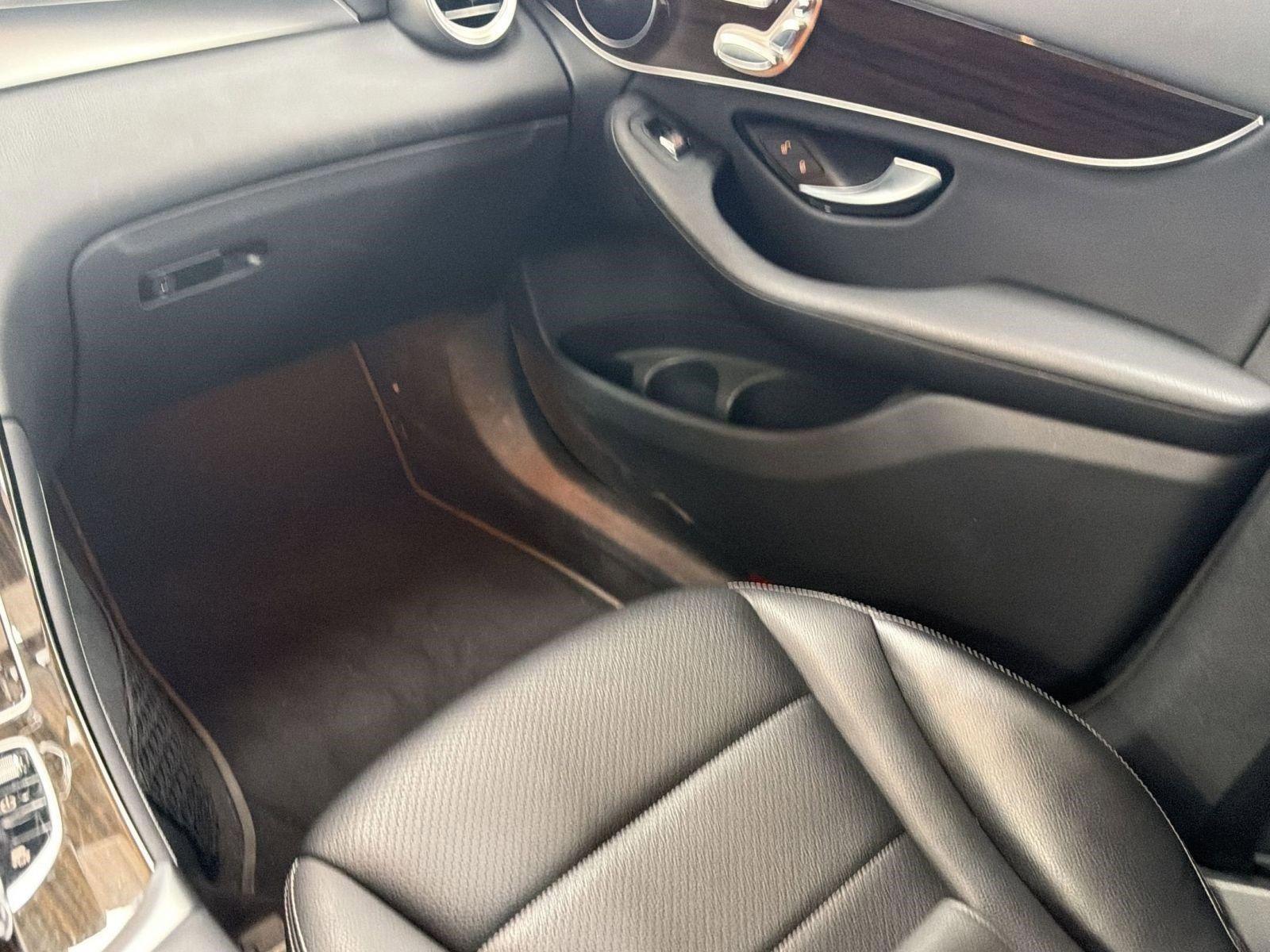 Used 2016 Mercedes-Benz GLC 300 4MATIC image 24