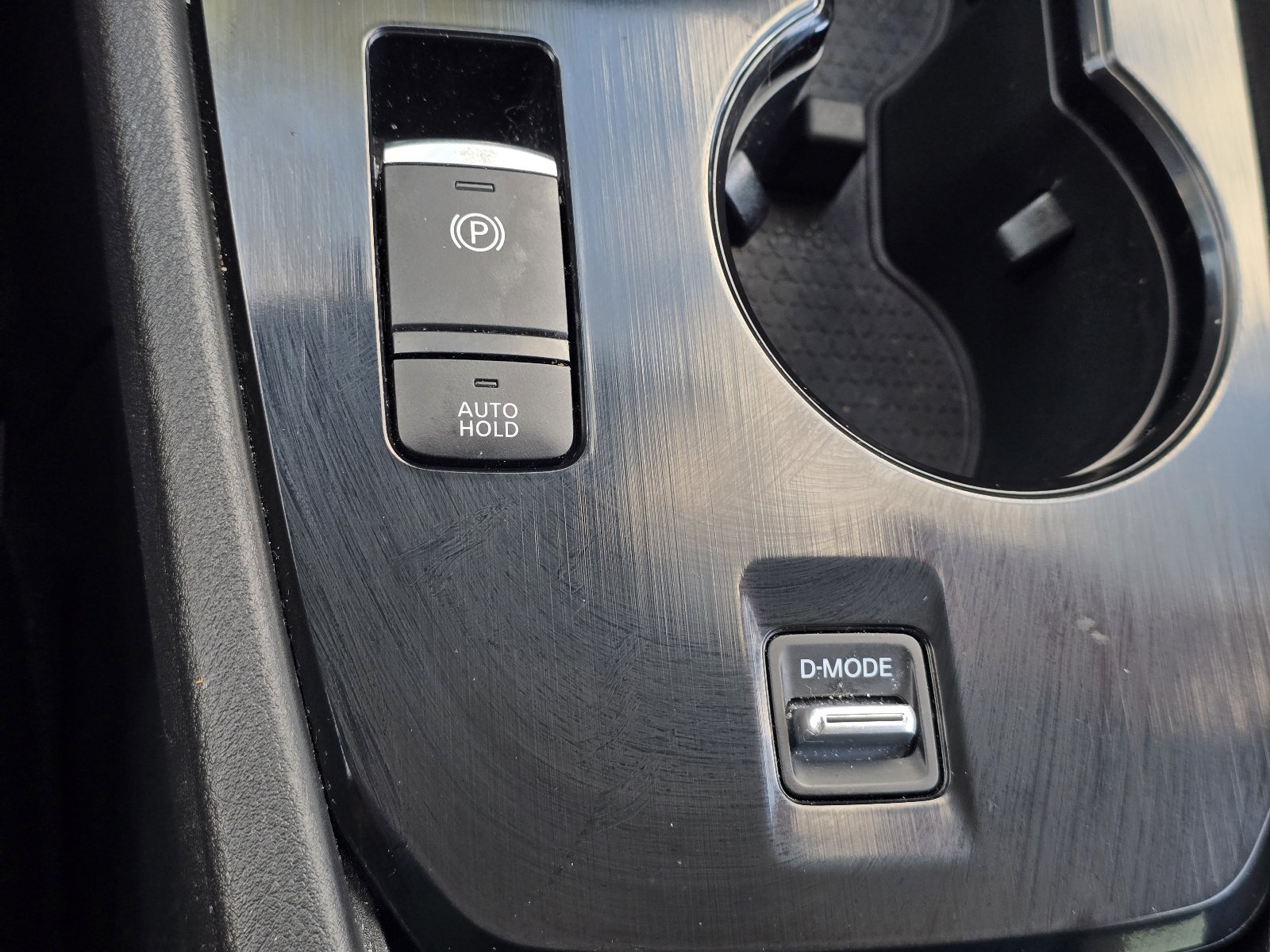Certified 2025 Nissan Rogue SL w/ Tech Package FWD image 22