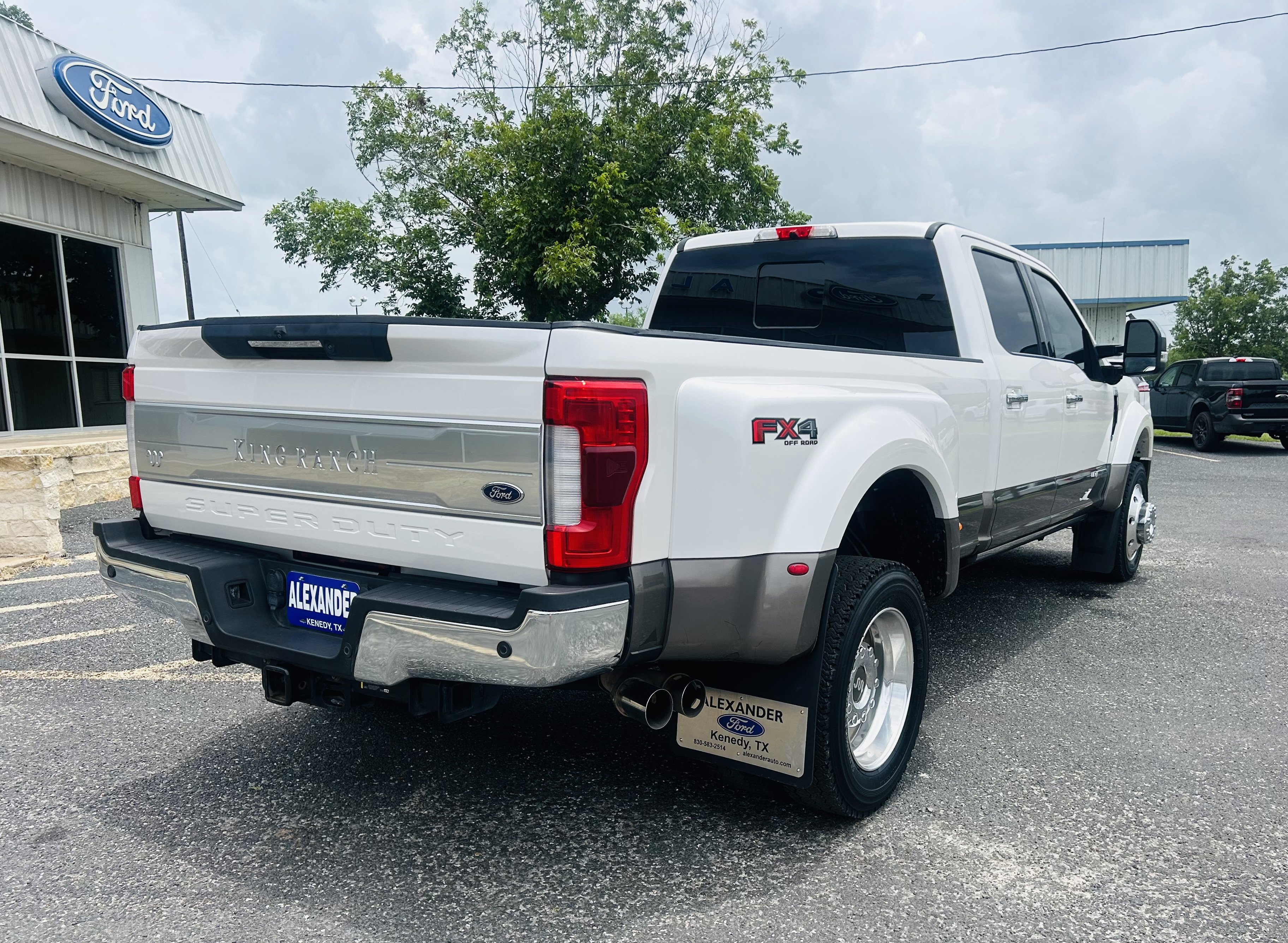 Used 2019 Ford F450 King Ranch w/ King Ranch Ultimate Package image 10