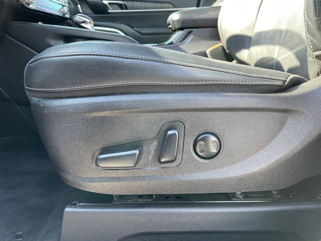 Used 2023 Kia Telluride EX w/ EX Captain's Chair Package image 24