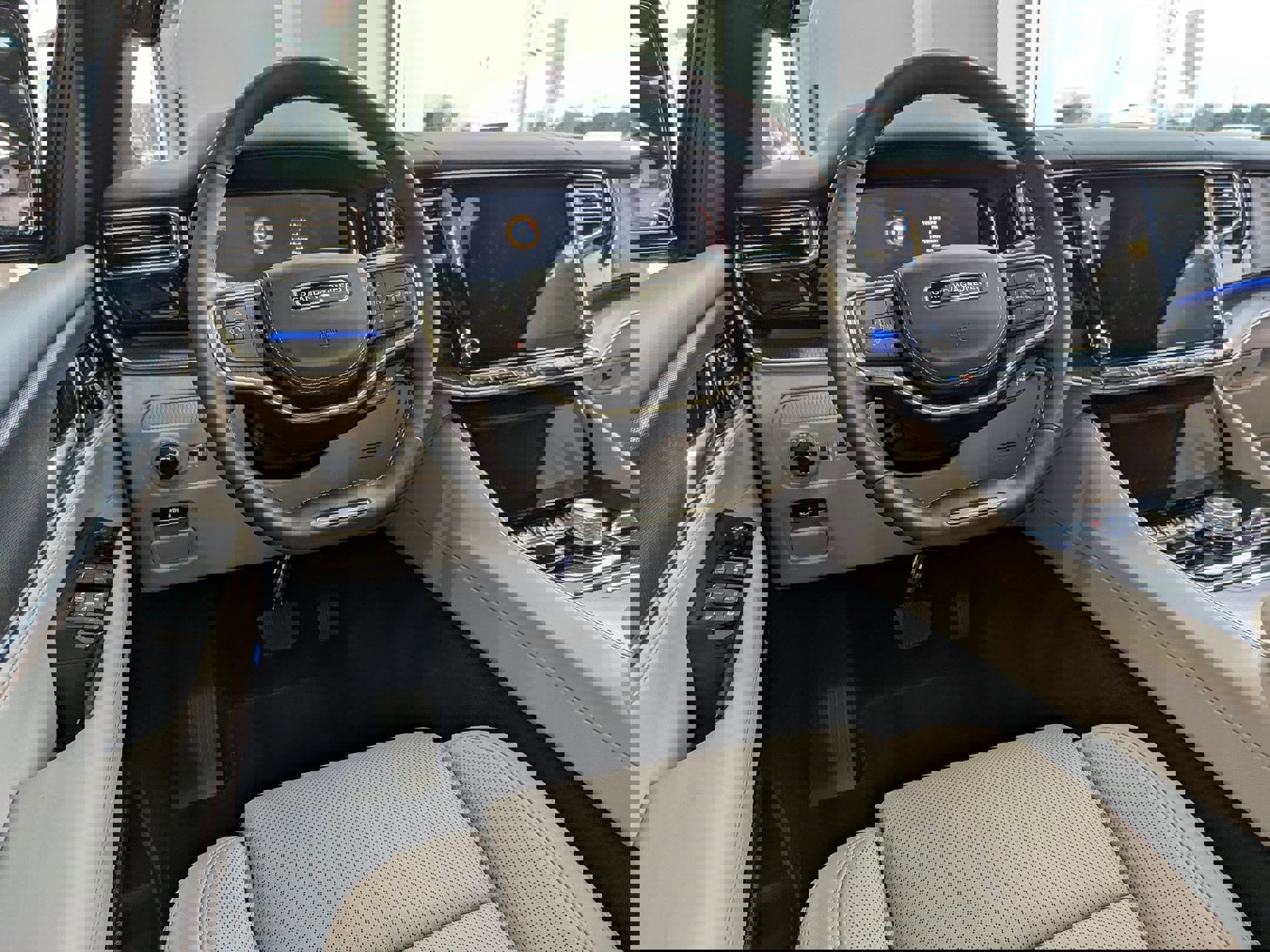 New 2026 Jeep Grand Wagoneer Summit w/ Premium Group III image 21