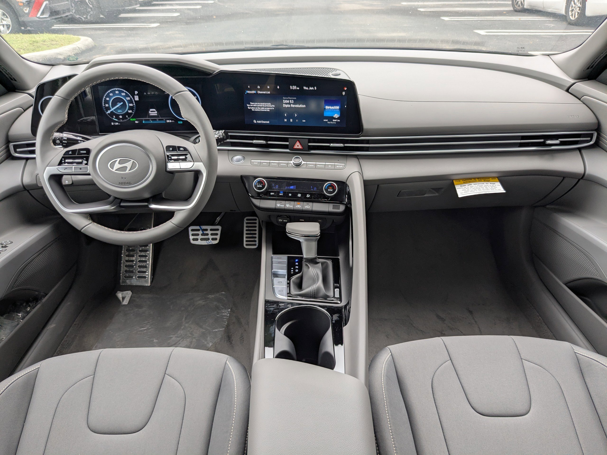 New 2025 Hyundai Elantra SEL image 13