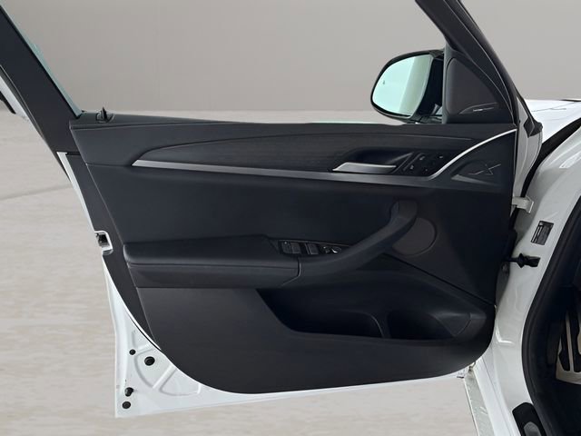 Used 2024 BMW X4 M40i w/ Premium Package image 13