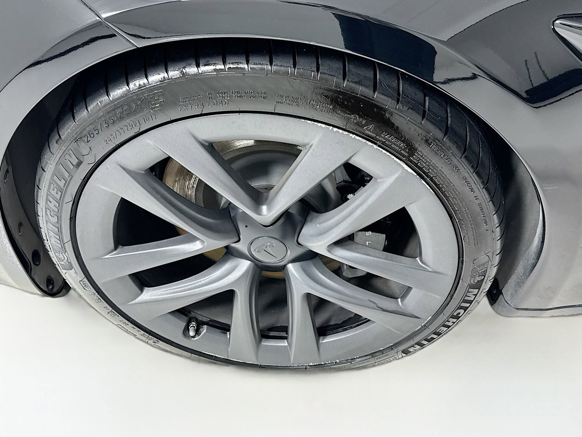 Used 2021 Tesla Model S Plaid image 31