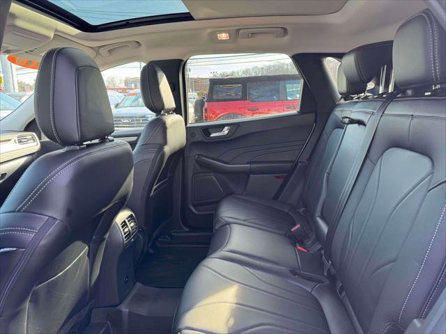 Used 2025 Ford Escape PHEV w/ PHEV Premium Package image 11