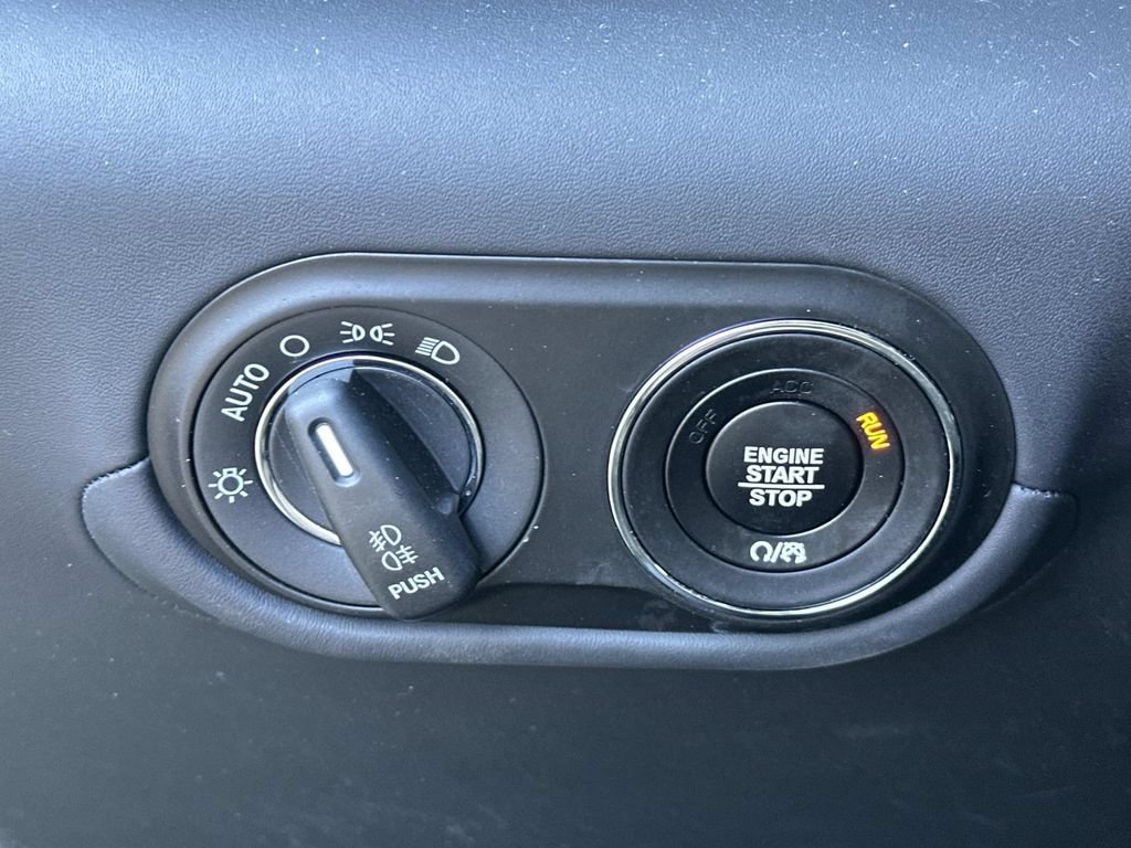 Certified 2023 Maserati Levante Modena AWD/4WD image 28