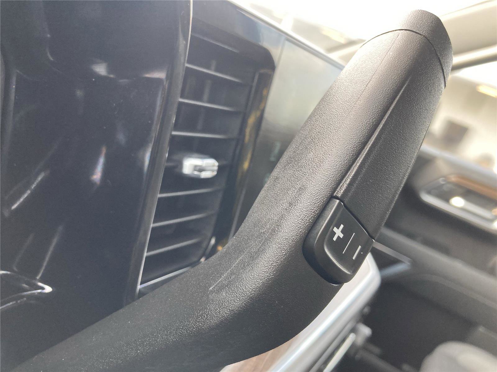 Used 2023 Chevrolet Silverado 1500 RST w/ Z71 Off-Road Package image 20