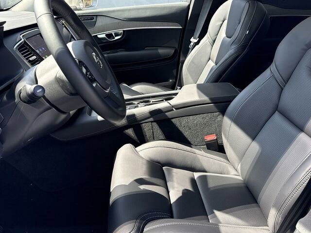 New 2024 Volvo XC90 T8 Ultimate w/ Protection Package Premier image 19