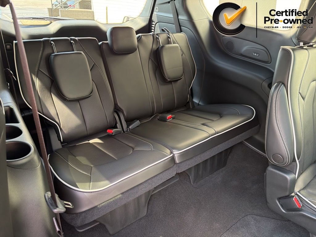 Certified 2023 Chrysler Pacifica Limited w/ Uconnect Theater Family Group AWD/4WD image 33