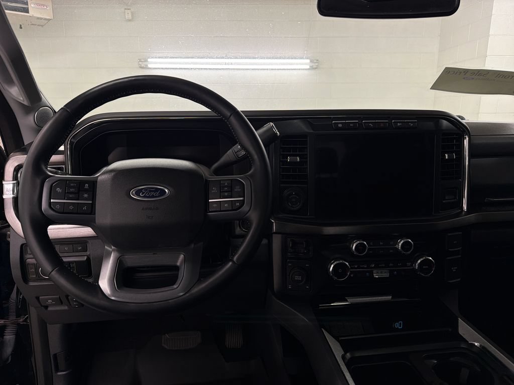 Used 2024 Ford F250 Lariat w/ Lariat Ultimate Package AWD/4WD image 8