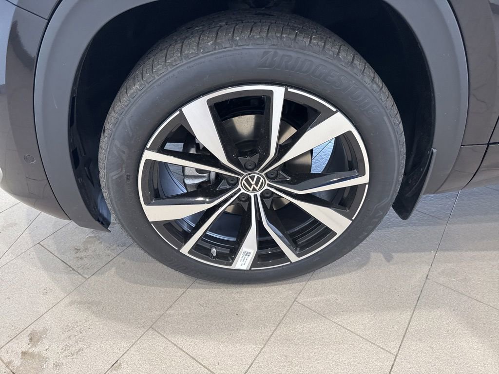 New 2026 Volkswagen Atlas SEL Premium R-Line image 9