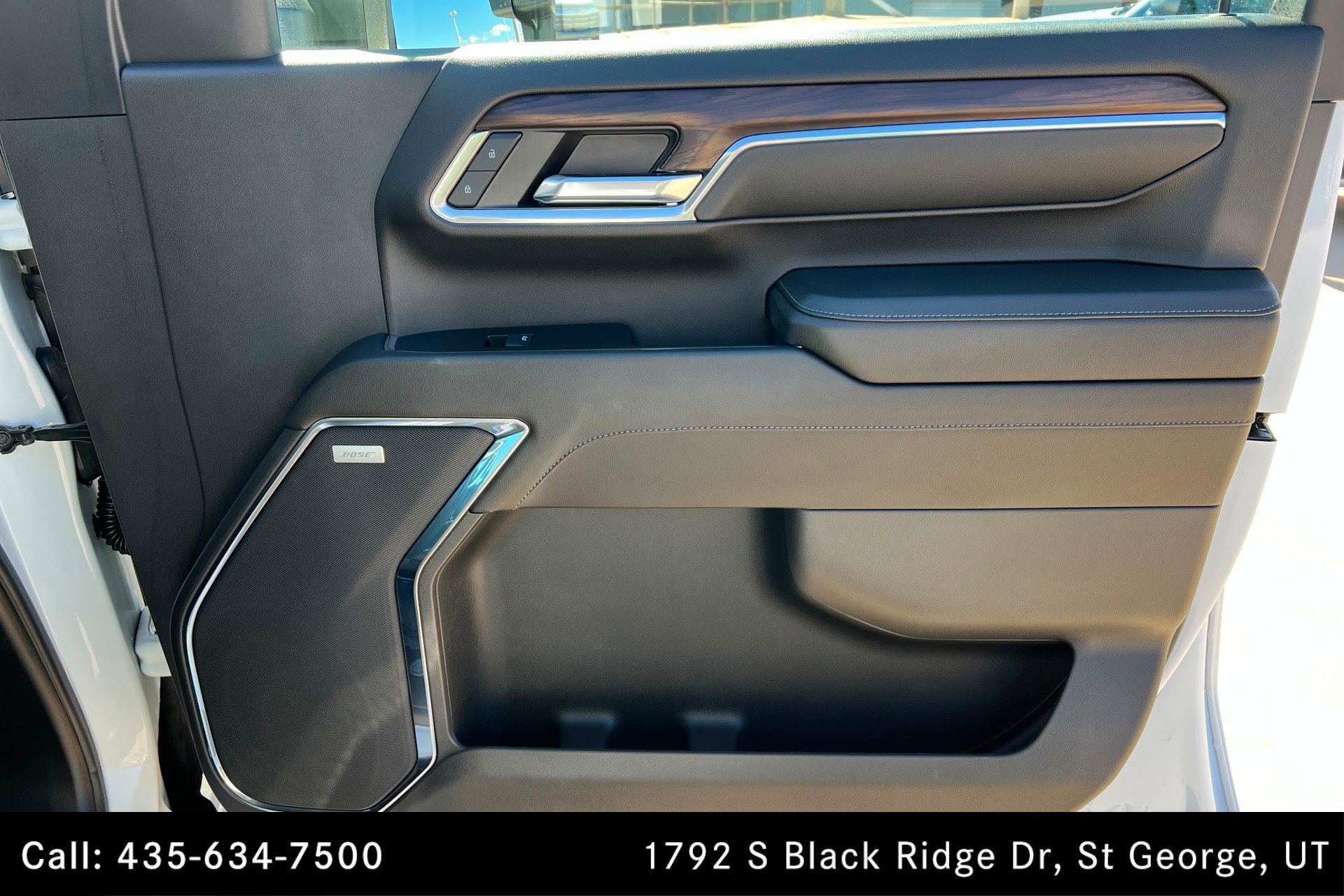 Used 2024 GMC Sierra 2500 SLT w/ SLT Premium Package image 22