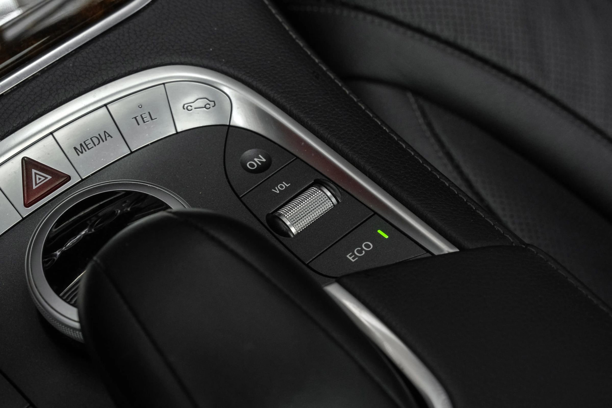 Used 2014 Mercedes-Benz S 550 Sedan image 33