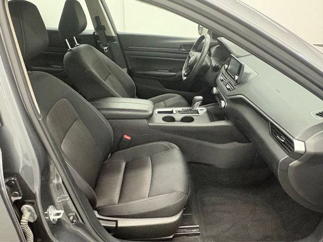 Used 2024 Nissan Altima 2.5 S FWD image 30