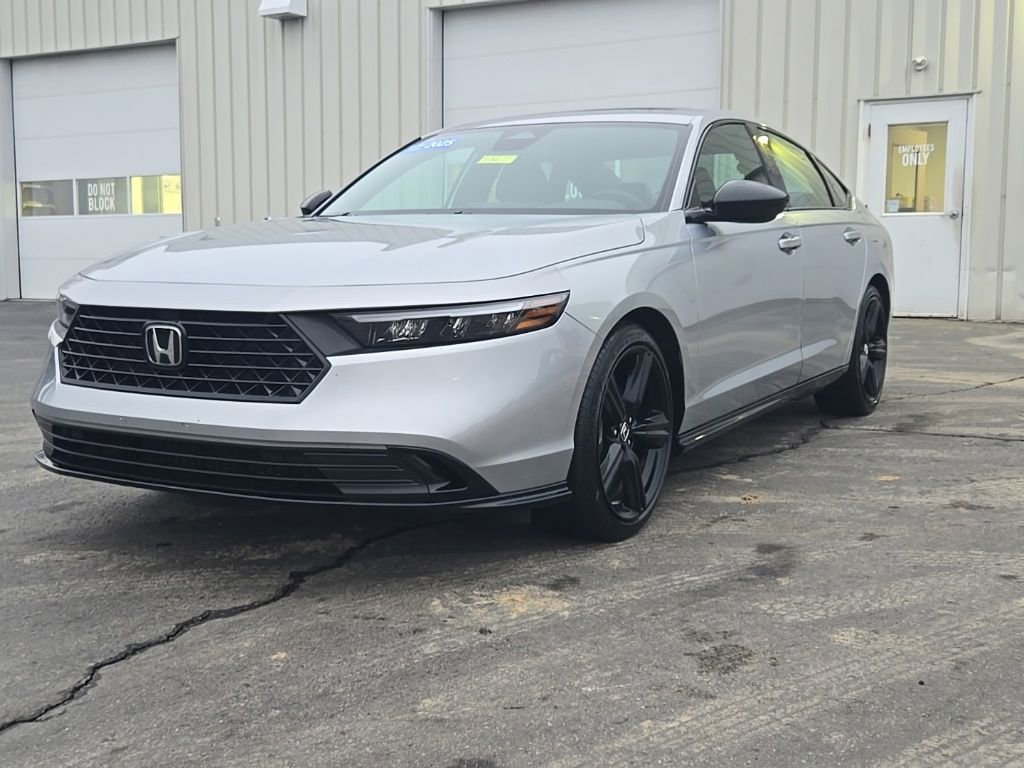 Certified 2025 Honda Accord Sport image 3