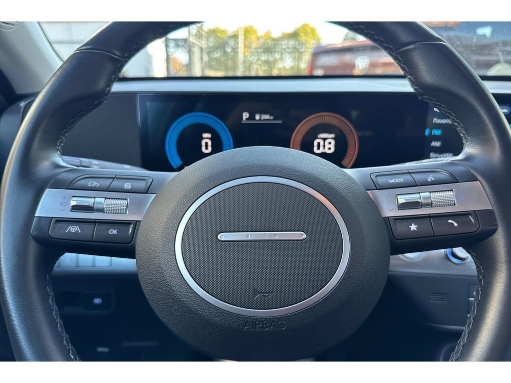 Used 2025 Hyundai Kona SEL AWD/4WD image 25