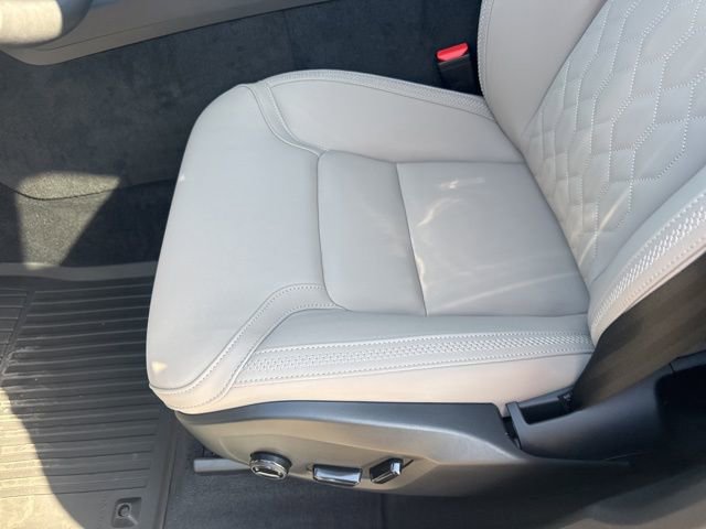 New 2026 Volvo XC60 B5 Plus w/ Protection Package Premier image 16