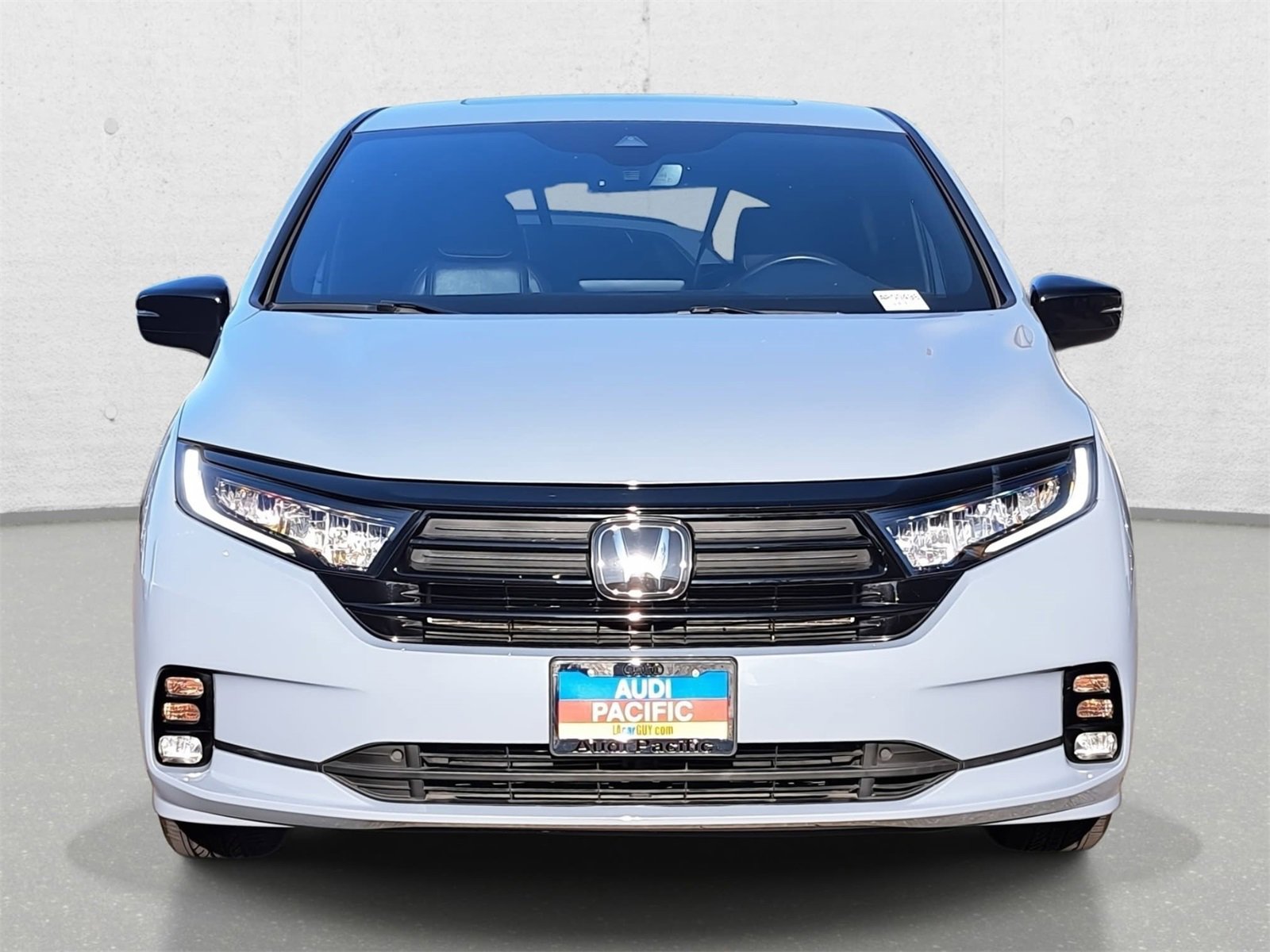 Used 2024 Honda Odyssey Sport image 2