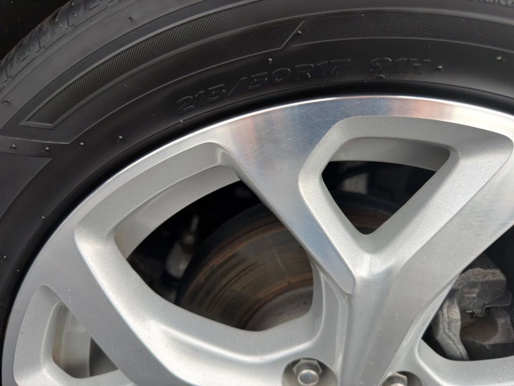 Used 2018 Chevrolet Volt Premier w/ Driver Confidence Package image 16