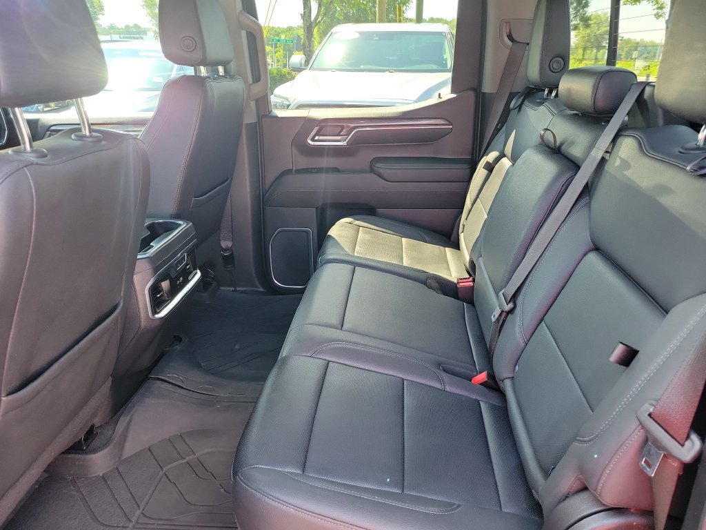 Used 2023 Chevrolet Silverado 1500 LTZ w/ Technology Package RWD image 12