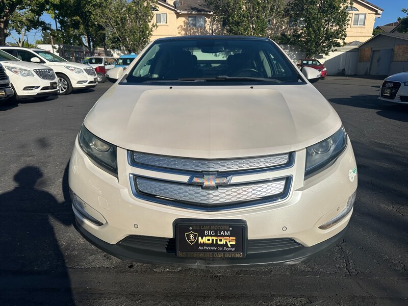 Used 2012 Chevrolet Volt Premium w/ Premium Trim Package FWD image 2