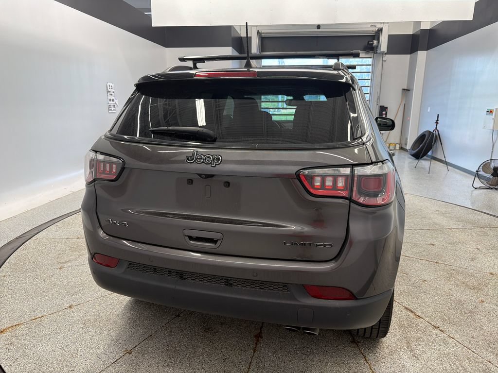 Used 2018 Jeep Compass Limited w/ Navigation Group AWD/4WD image 10