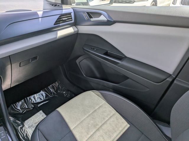 Used 2023 Volkswagen Taos SE image 14