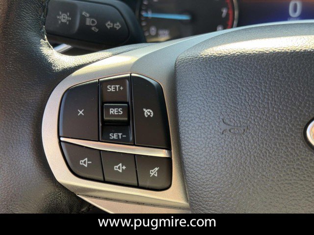 Used 2023 Ford Explorer XLT w/ Equipment Group 202A RWD image 24