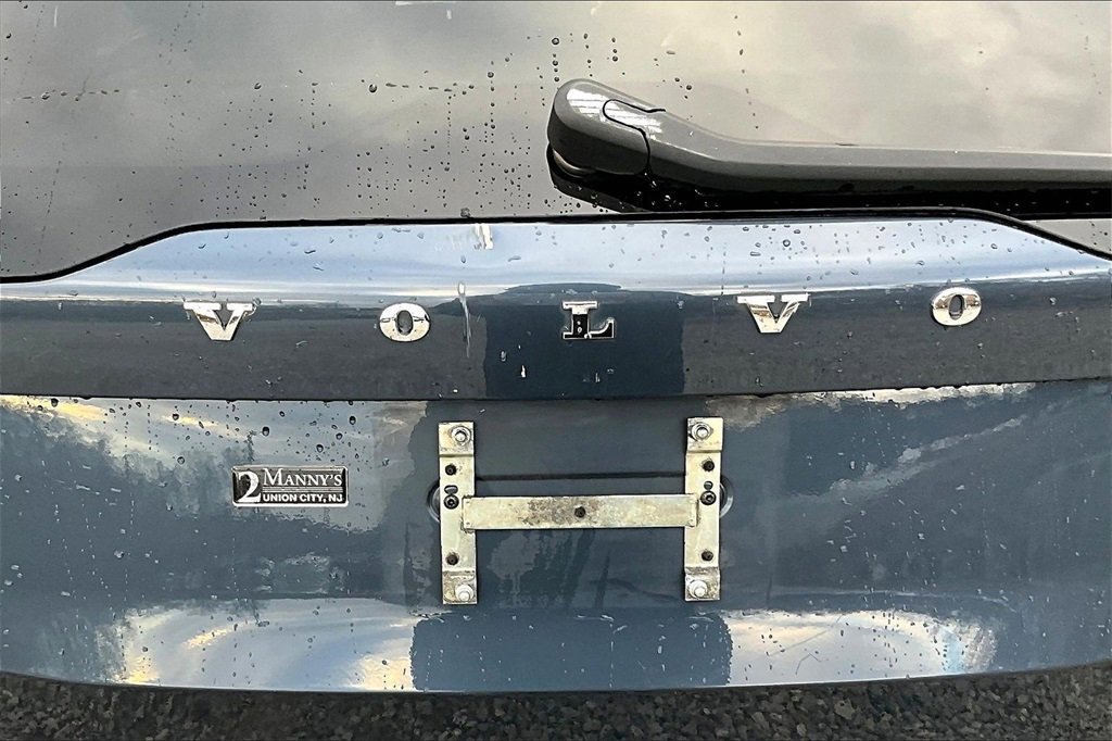 Used 2021 Volvo XC90 T5 Momentum w/ Protection Package Premier image 7