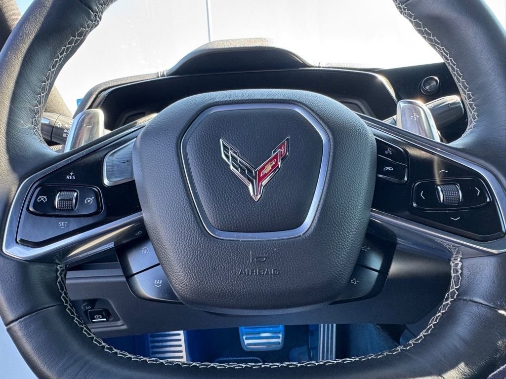 Used 2021 Chevrolet Corvette Stingray Coupe w/ Z51 Performance Package RWD image 15
