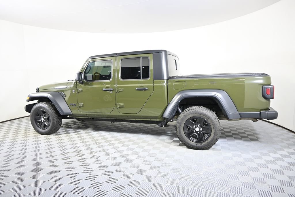 Used 2023 Jeep Gladiator Sport image 3